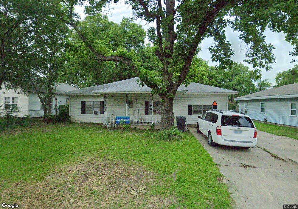 1109 A St NE, Ardmore, OK 73401 - photo 1