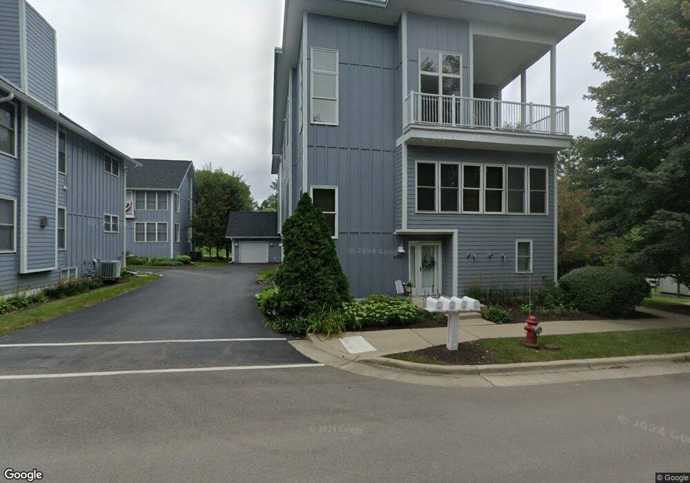 487 Mill St, Fontana, WI 53125 - photo 1