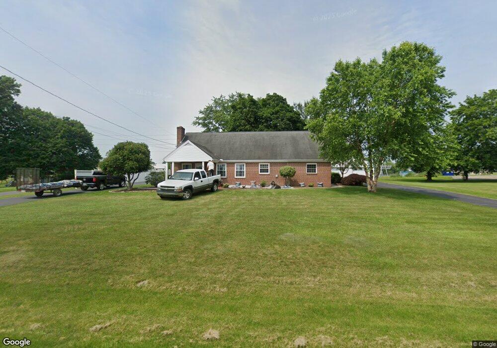 95 Hilltop Dr, Chambersburg, PA 17202 - photo 1