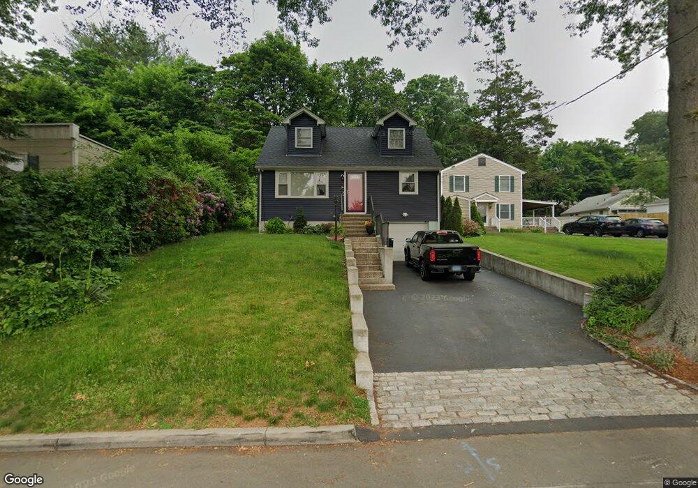 36 2nd St, Fairfield, CT 06825 - photo 1