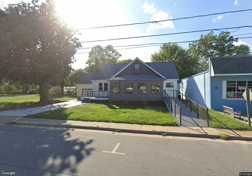 114 Washington Ave, Colonial Beach, VA 22443 - photo 1