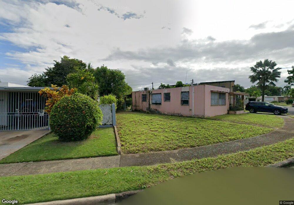 14 NE Mimosa NE, San Juan, PR 00927 - photo 1