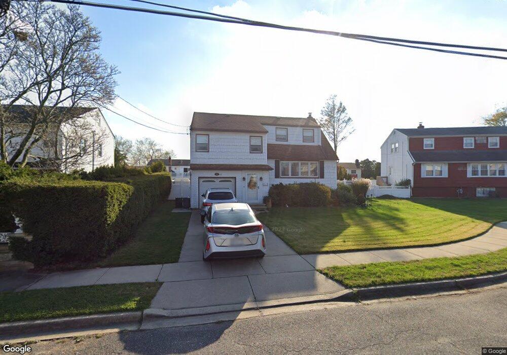 40 Cheslan Ct, Oceanside, NY 11572 - photo 1