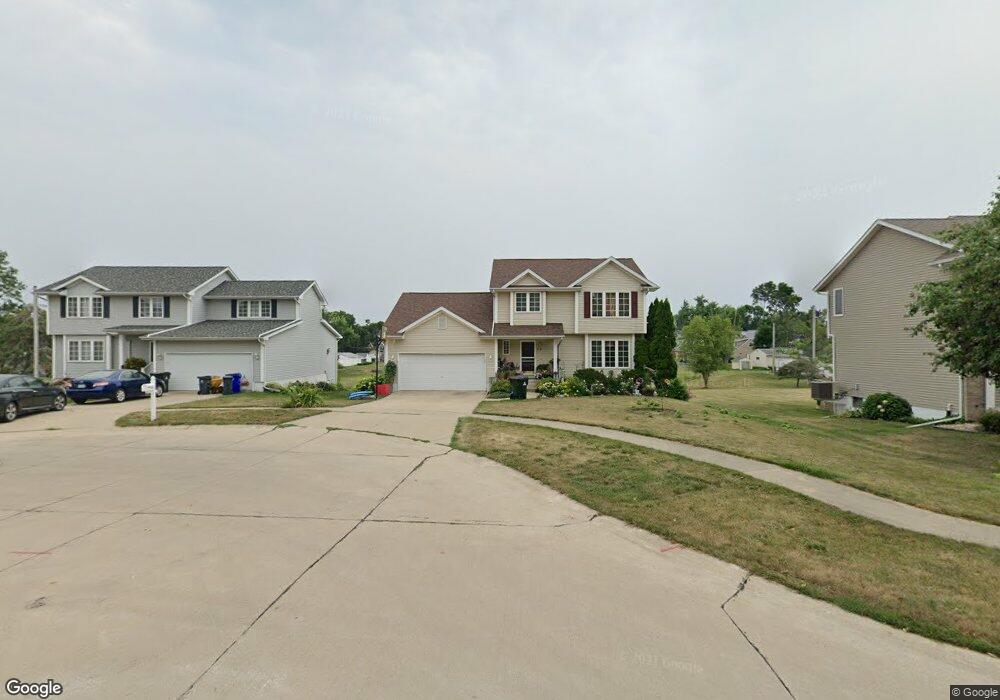 73 24th Ave SW, Cedar Rapids, IA 52404 - photo 1