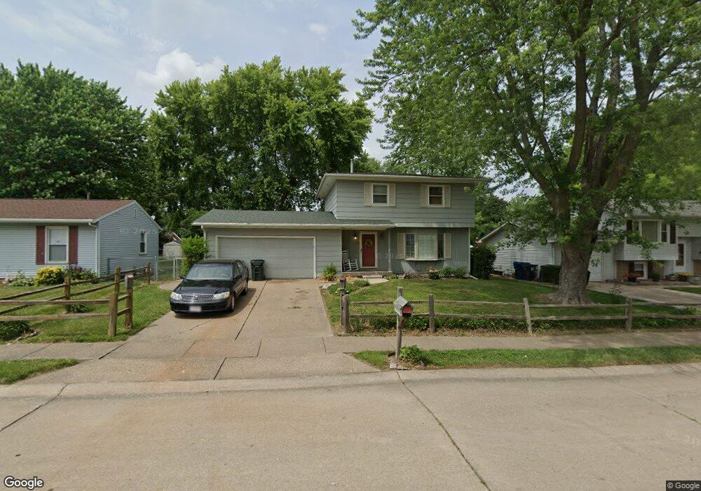 3024 W 40th St, Davenport, IA 52806 - photo 1
