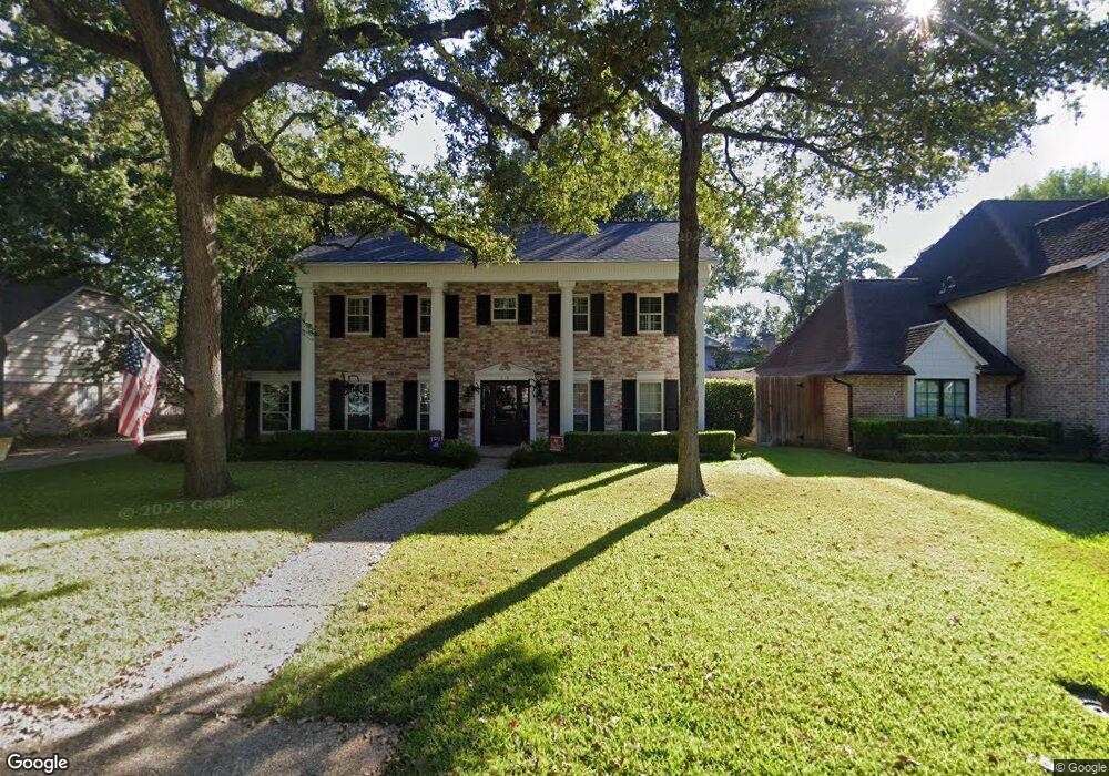 318 Yorkchester Dr, Houston, TX 77079 - photo 1