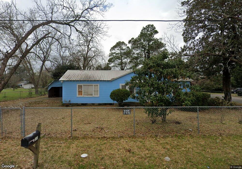 15 S Claxton Ave, Claxton, GA 30417 - photo 1