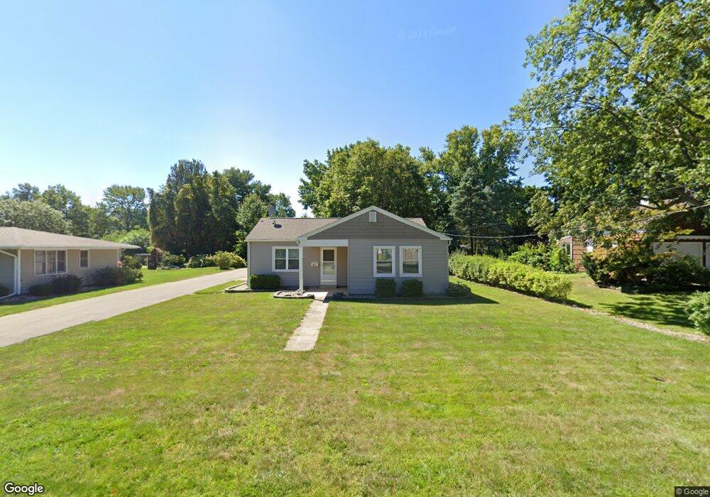 801 E Scott St, Tuscola, IL 61953 - photo 1