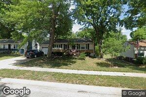 7437 Glenwood Ln, Overland Park, KS 66204