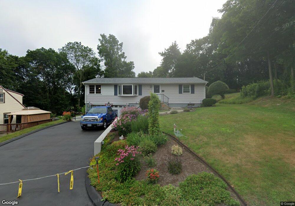 38 Carriage Dr, Wallingford, CT 06492 - photo 1