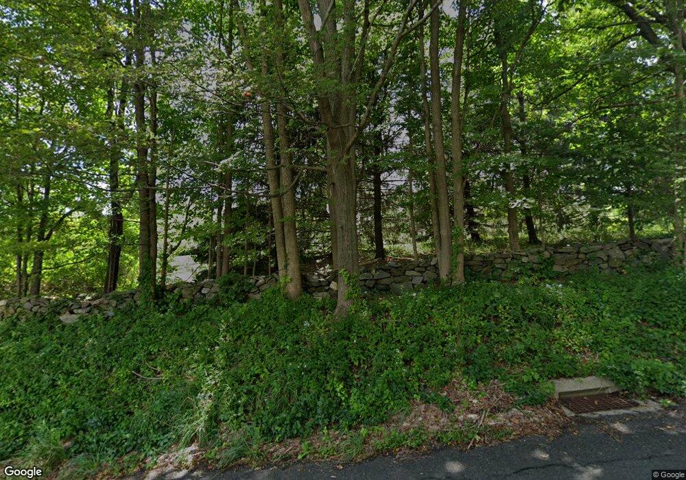 284 Painter Hill Rd, Roxbury, CT 06783 - photo 1