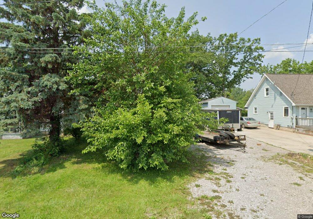 1536 Eberly Rd, Flint, MI 48532 - photo 1