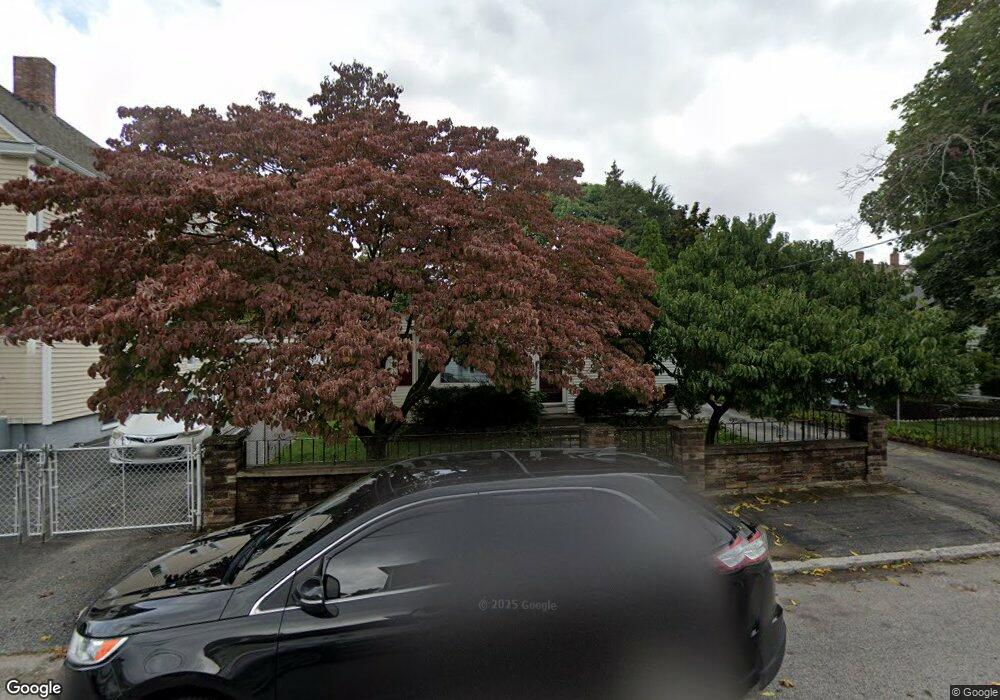 76 Hunts Ave, Pawtucket, RI 02861 - photo 1