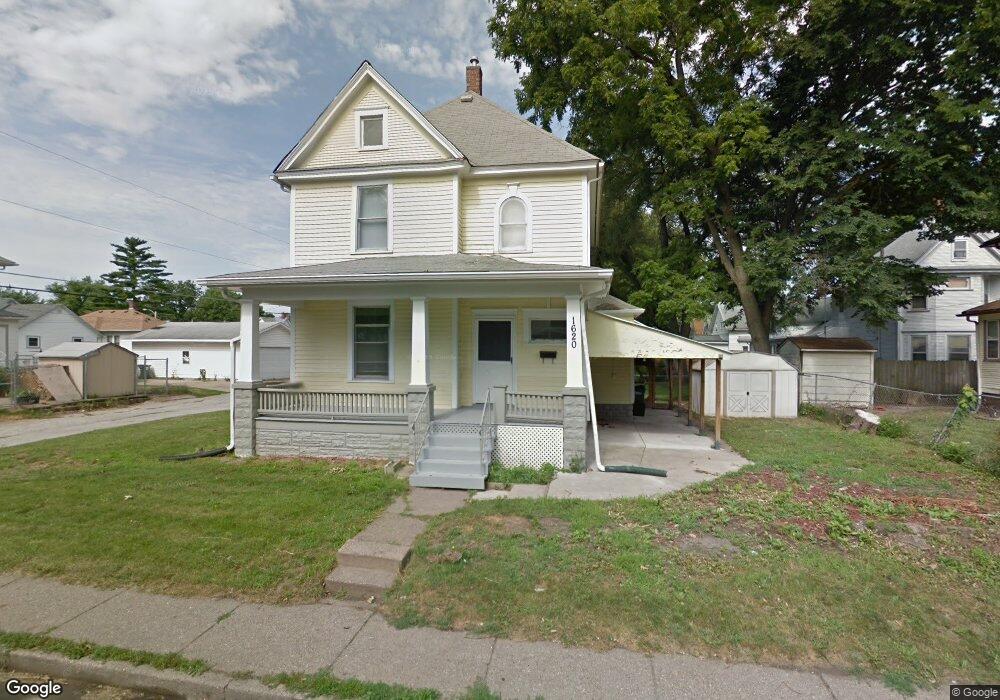 1620 Scott St, Davenport, IA 52803 - photo 1