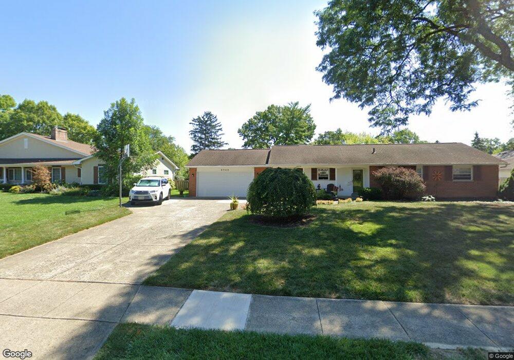 2906 Pickwick Dr, Columbus, OH 43221 - photo 1