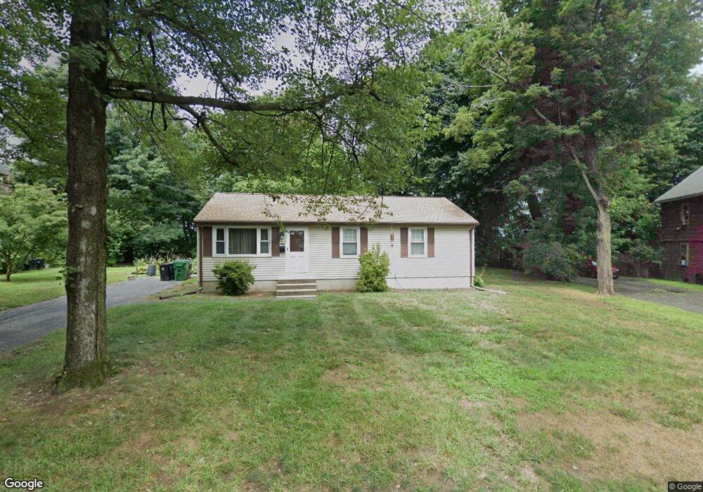 110 Chapin St, Chicopee, MA 01013 - photo 1