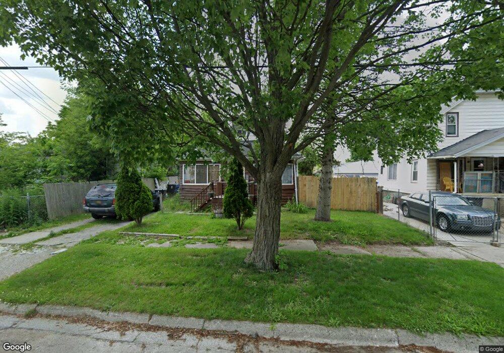 1410 Mann Ave, Flint, MI 48503 - photo 1