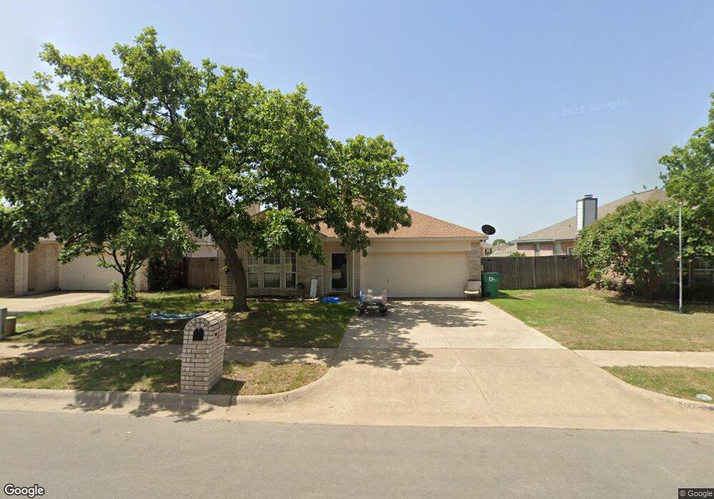 2412 Wildwood Ln, Denton, TX 76210 - photo 1