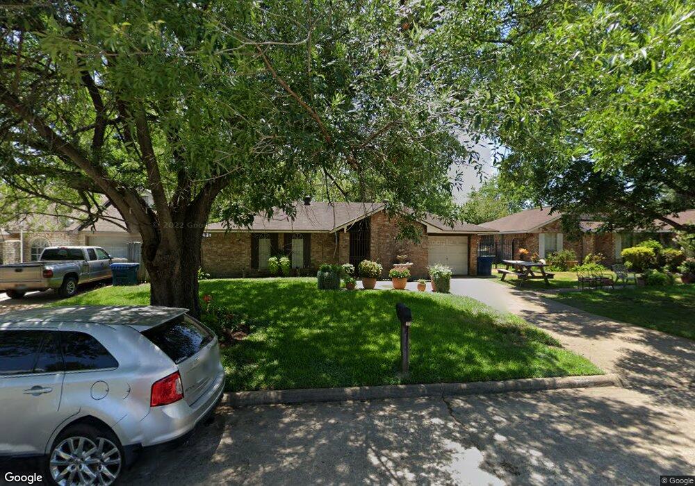 1915 Mosher Ln, Houston, TX 77088 - photo 1