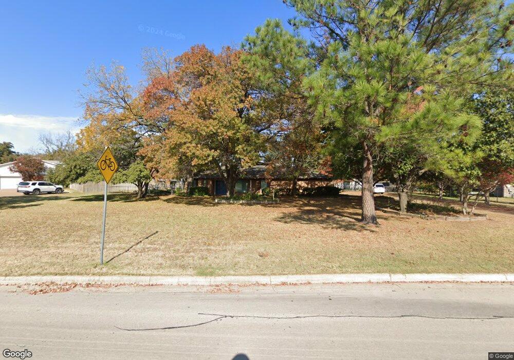 8501 Cardinal Ln, North Richland Hills, TX 76182 - photo 1