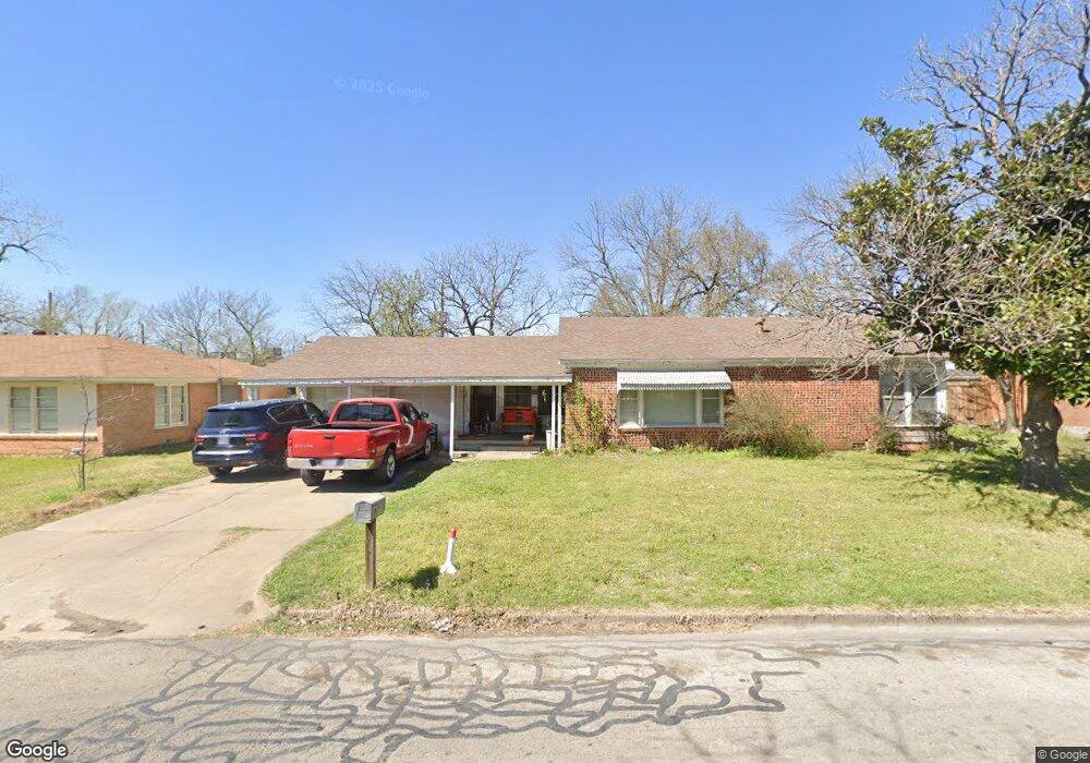 906 Featherston St, Cleburne, TX 76033 - photo 1