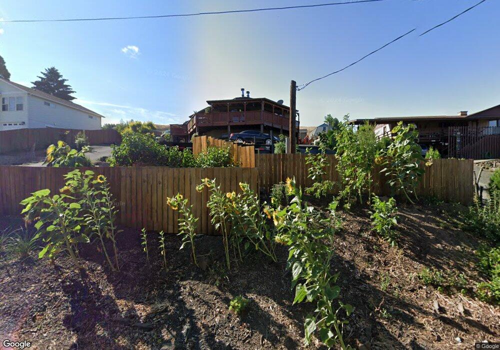 2604 E 14th St, the Dalles, OR 97058 - photo 1