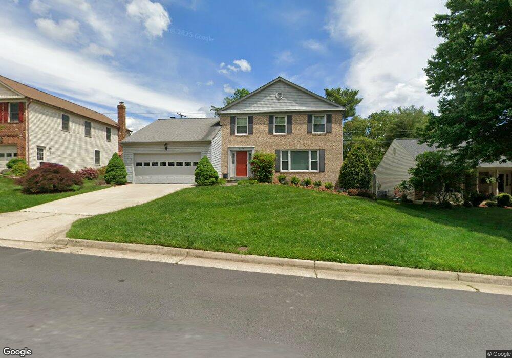 7009 Maple Tree Ln, Springfield, VA 22152 - photo 1