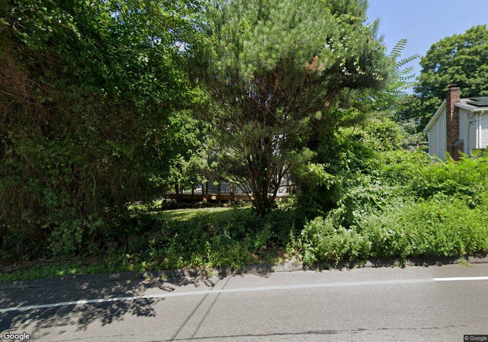 395 Flax Hill Rd, Norwalk, CT 06854 - photo 1