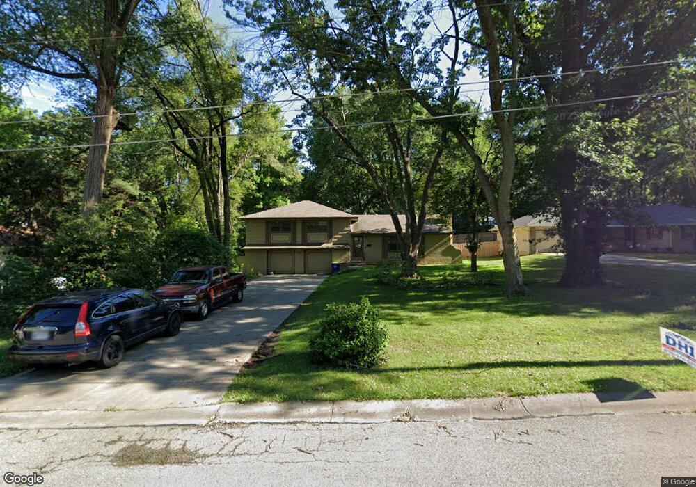 9915 W 56th Terrace, Shawnee, KS 66203 - photo 1