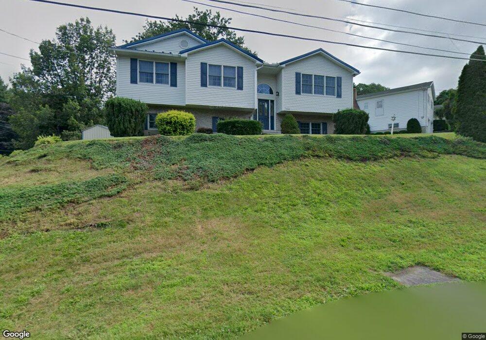 601 E Lawton St, Saint Clair, PA 17970 - photo 1