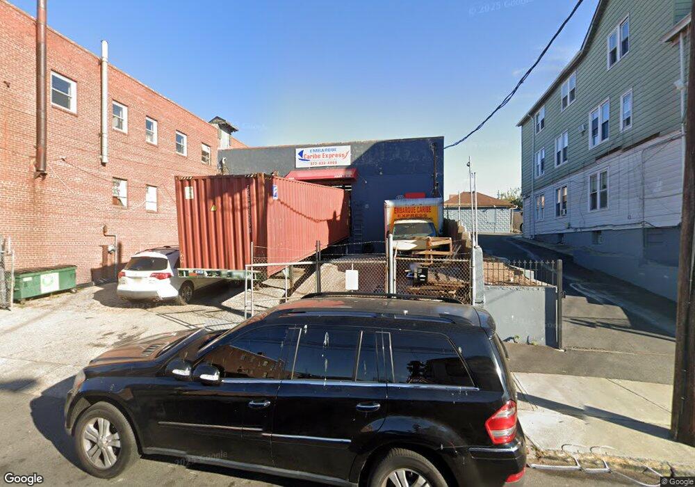 213 E 16th St, Paterson, NJ 07524 - photo 1