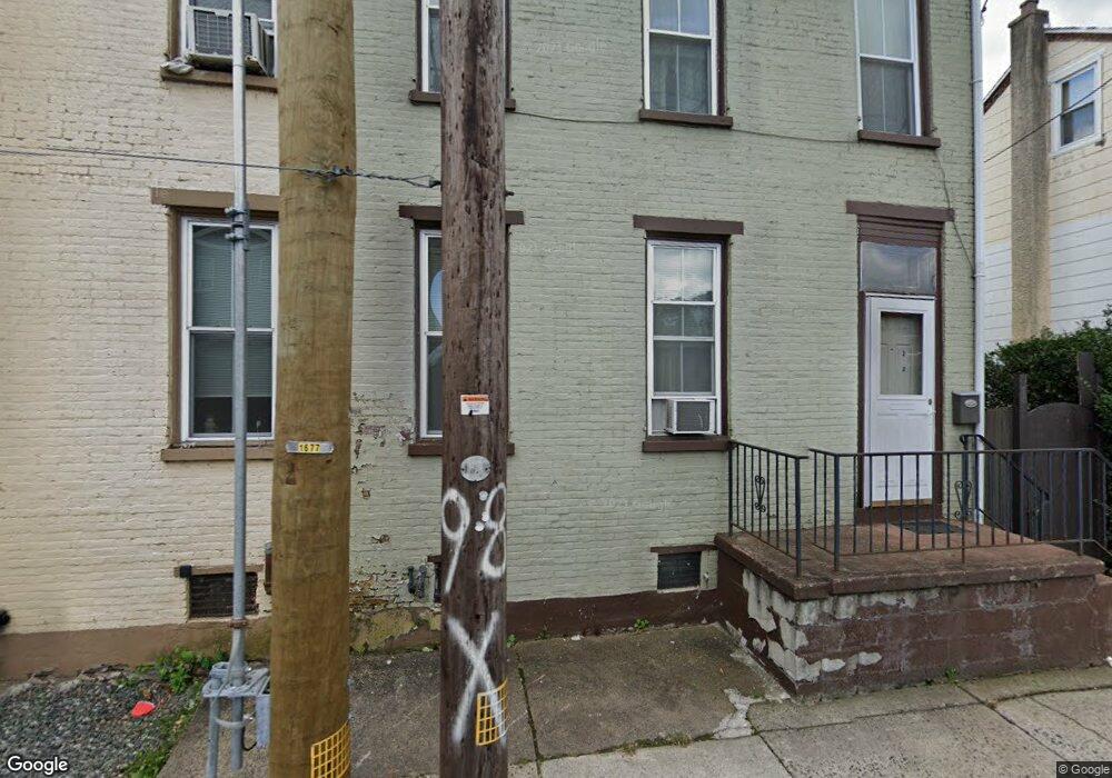 320 Beech St, Pottstown, PA 19464 - photo 1