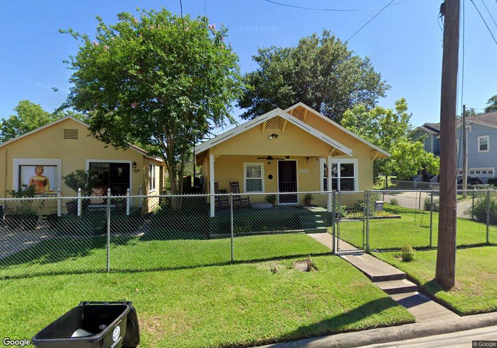 1233 Mathis St, Houston, TX 77009 - photo 1