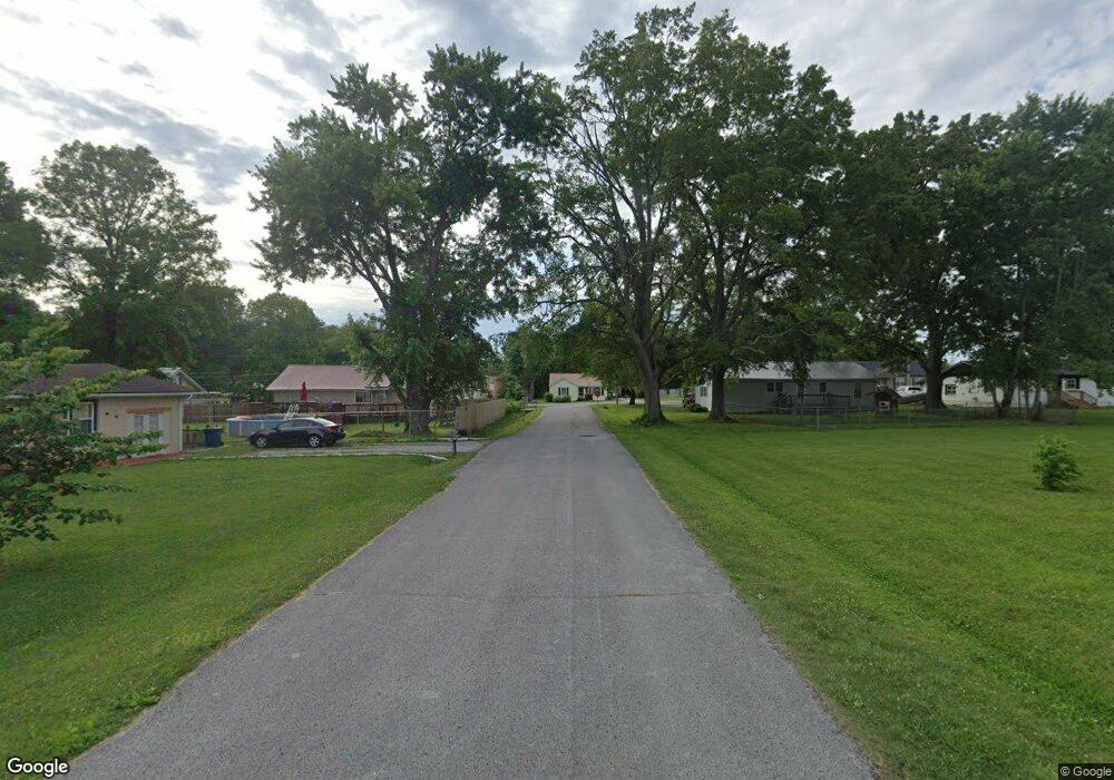 1513 A & B Rogers Cir, Manchester, TN 37355 - photo 1