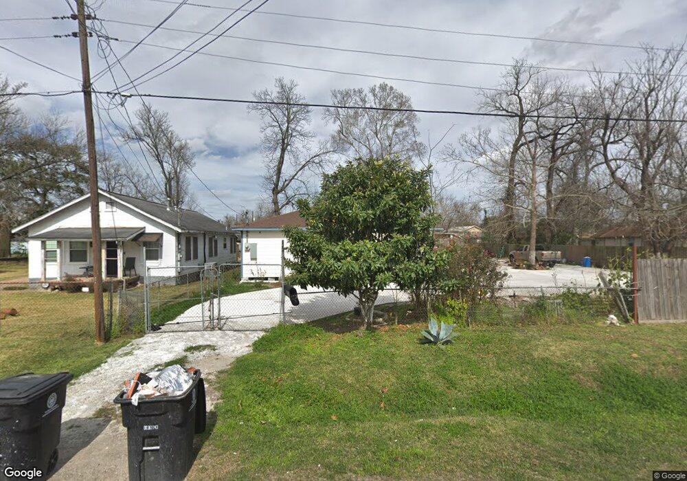 3913 Melbourne St, Houston, TX 77026 - photo 1