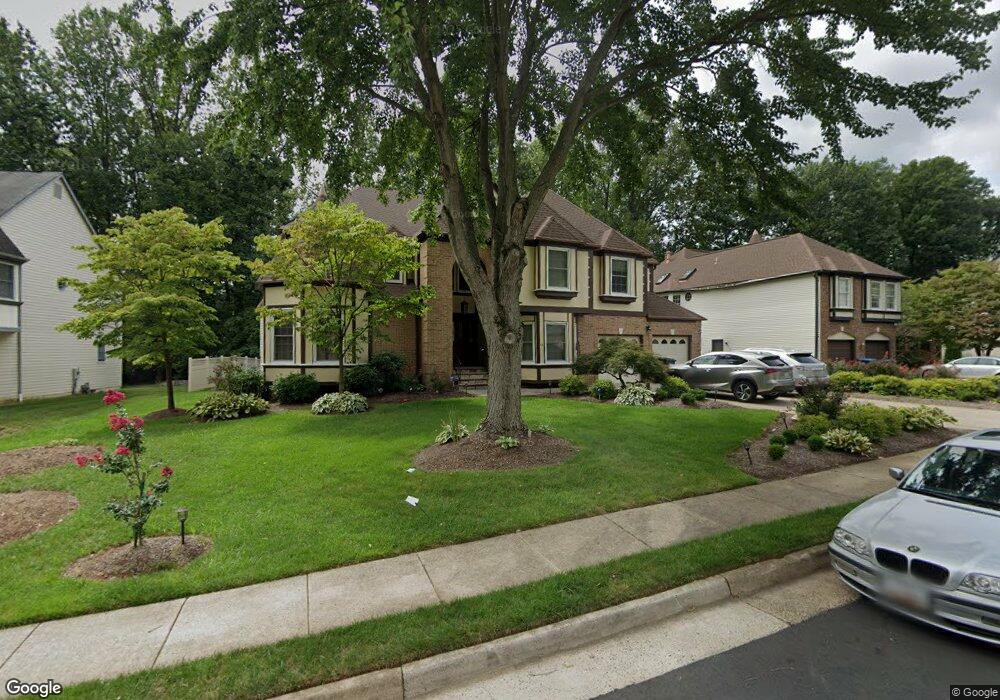 5356 Anvil Ct, Fairfax, VA 22030 - photo 1