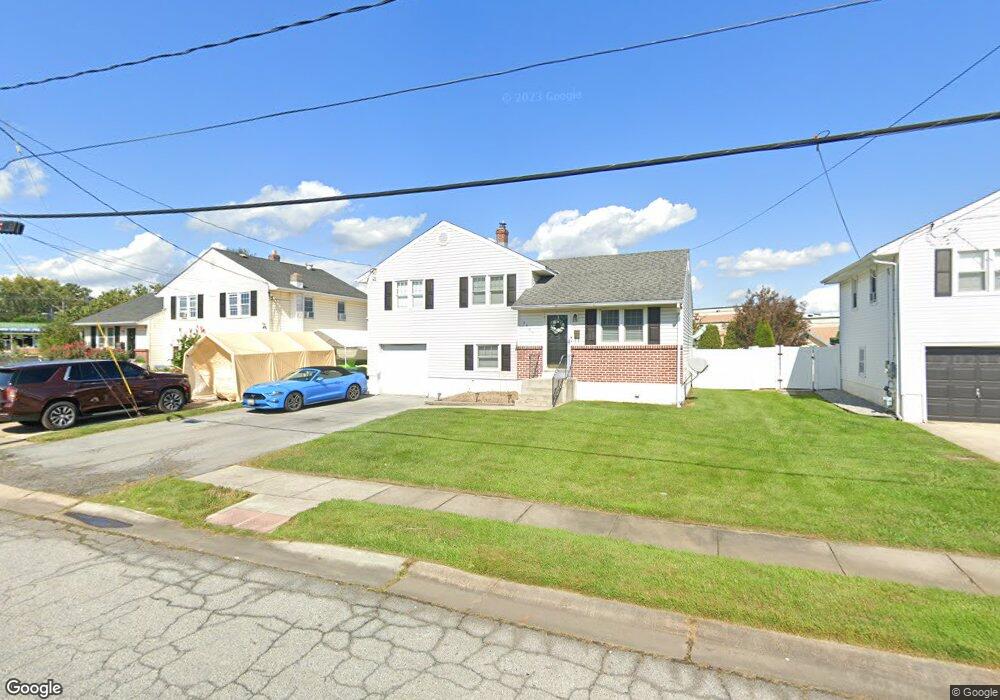 3909 Woodhaven Dr, Wilmington, DE 19808 - photo 1