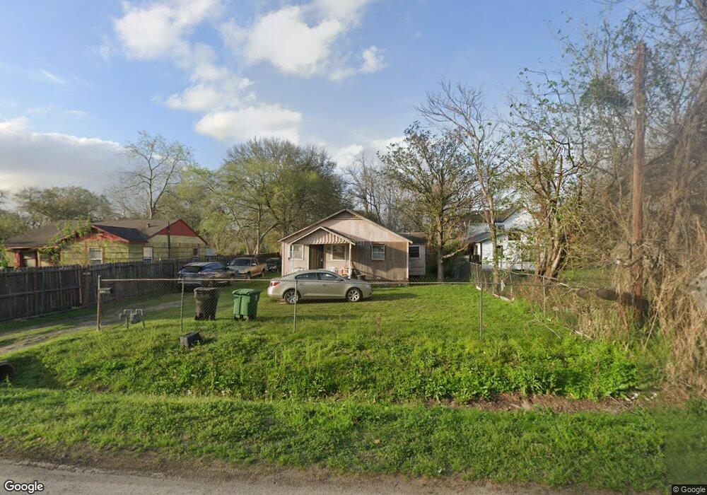 938 Wall St, Houston, TX 77088 - photo 1