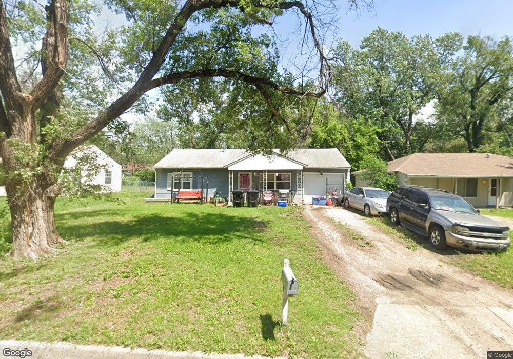 3572 SW Mayo Ave, Topeka, KS 66611 - photo 1