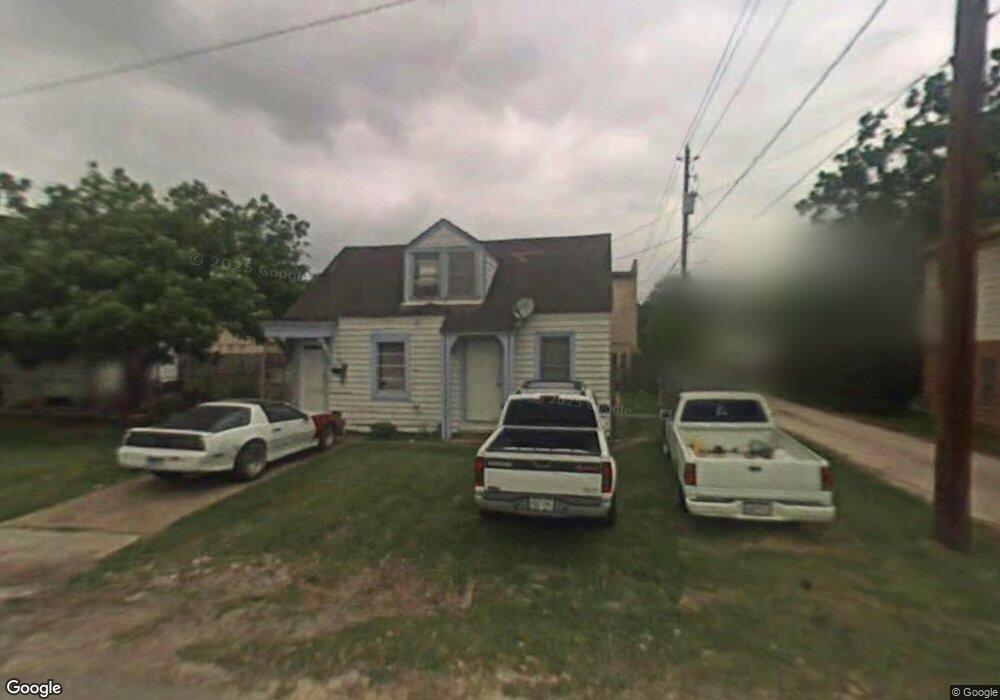 2307 Avenue L, Rosenberg, TX 77471 - photo 1