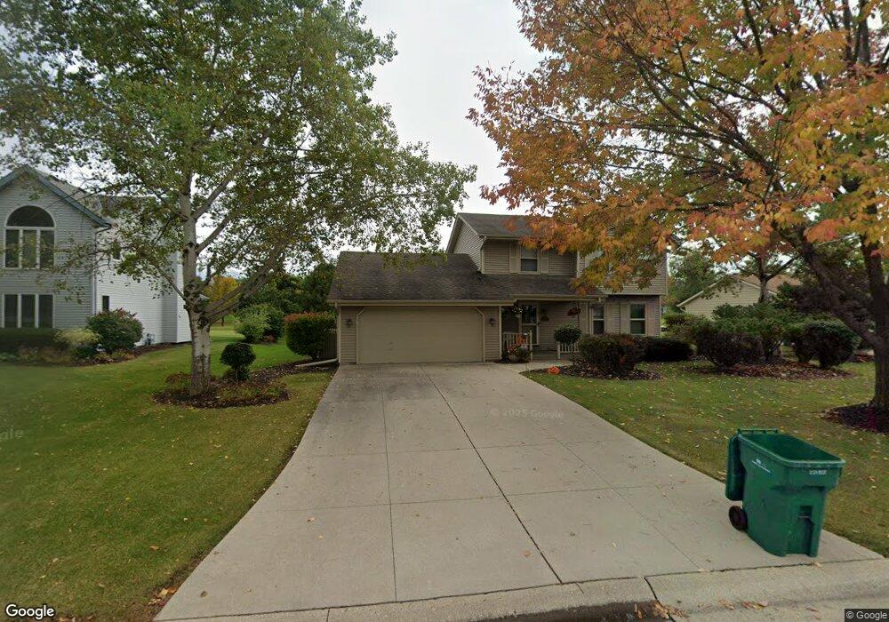 W168N10682 Juniper Dr, Germantown, WI 53022 - photo 1