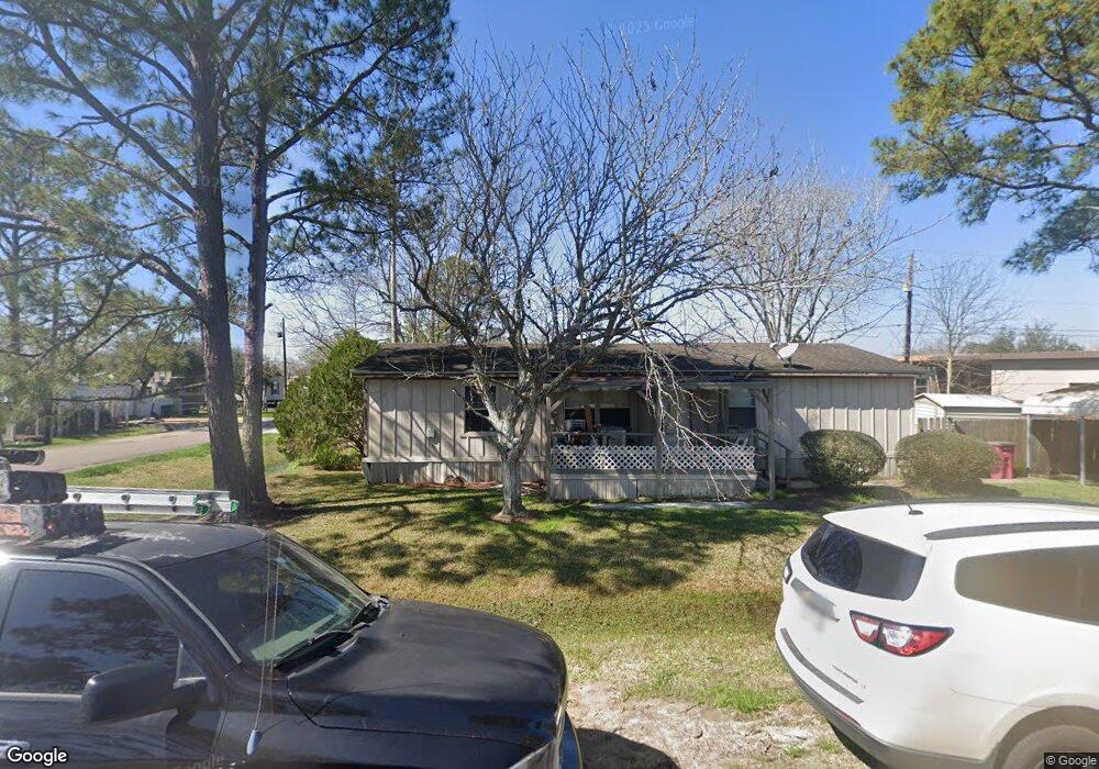 99 Fernwood St, Alvin, TX 77511 - photo 1