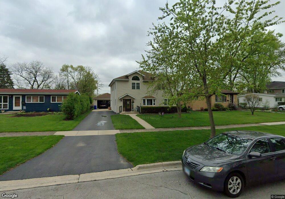 1910 E Evergreen St, Wheaton, IL 60187 - photo 1