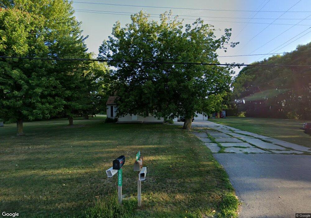 1521 E Beaver Rd, Kawkawlin, MI 48631 - photo 1