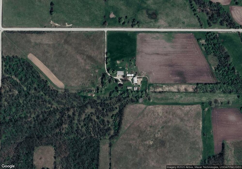 4100 Nelson Creek Rd, Center Point, IA 52213 - photo 1