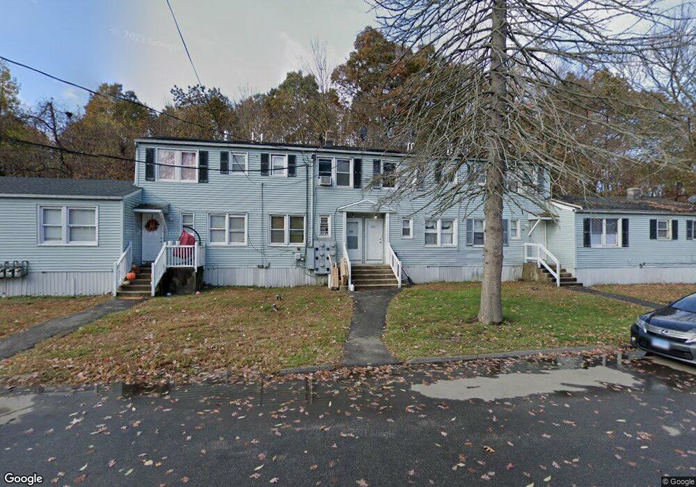 135 Proctor St, Waterbury, CT 06706 - photo 1