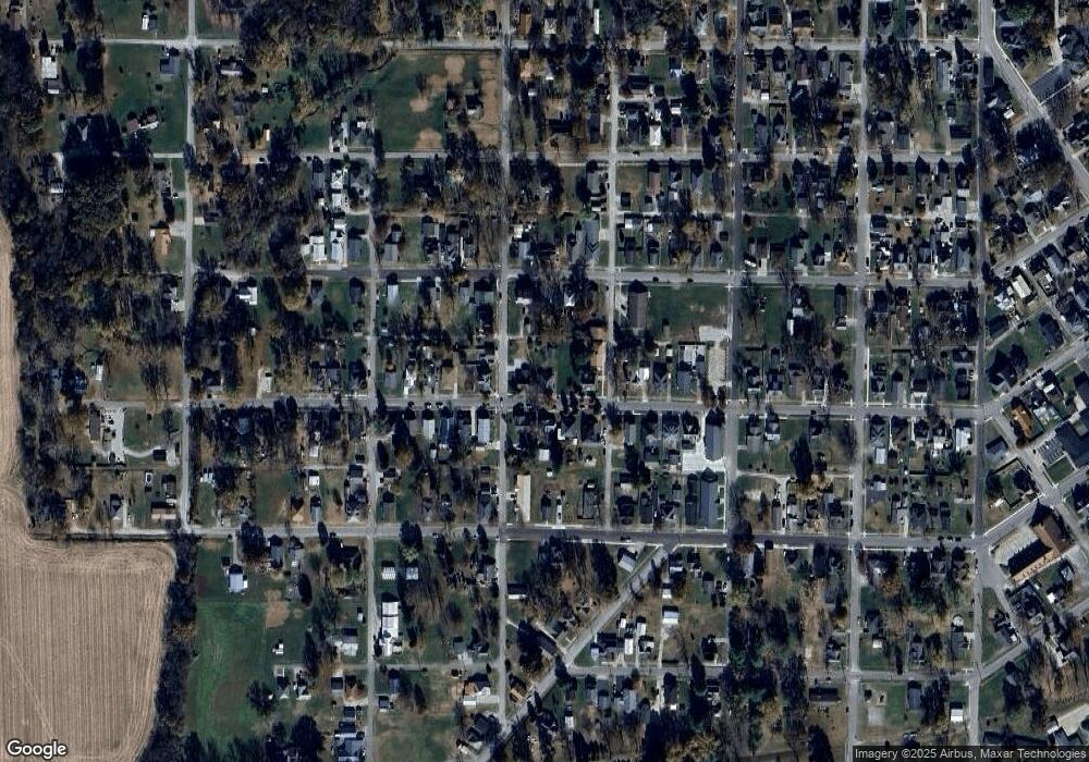 714 W 4th St, Bicknell, IN 47512 - photo 1