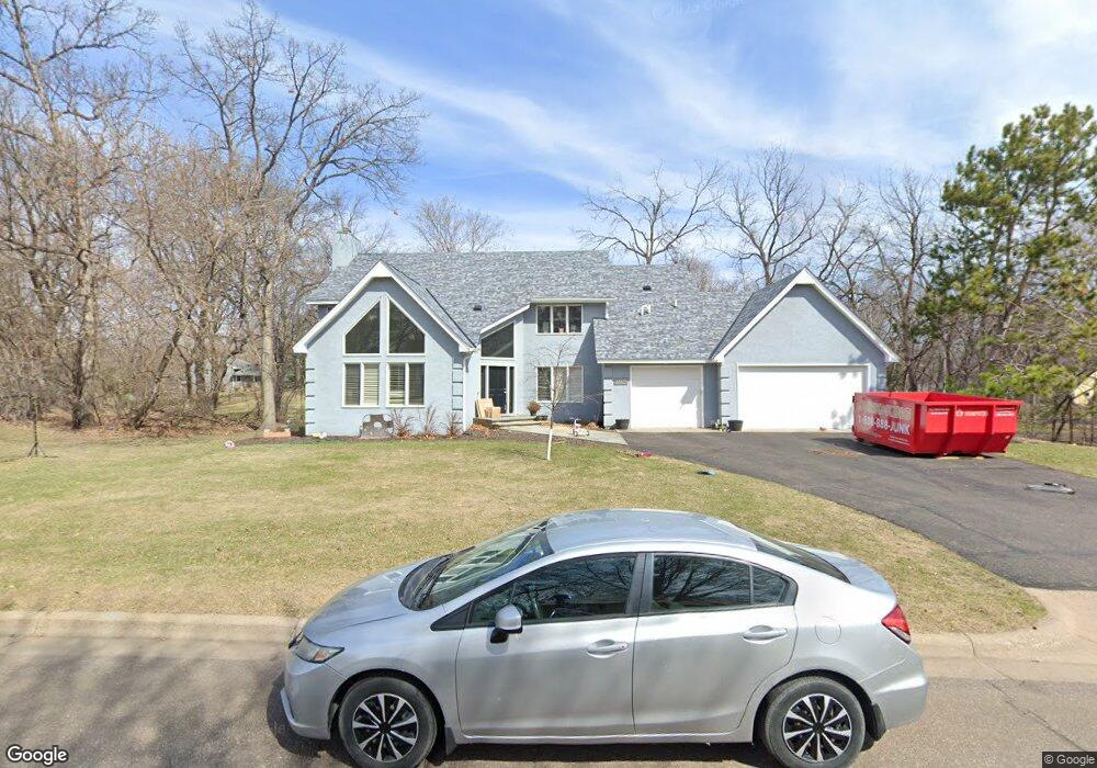 15230 Woodside Ln, Minnetonka, MN 55345 - photo 1