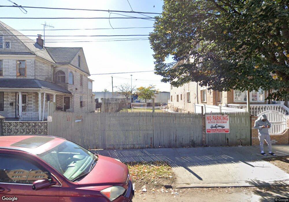 18820 Woodhull Ave, Jamaica, NY 11423 - photo 1