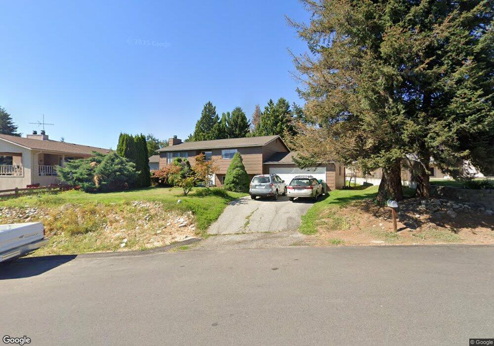 805 11th St NE, East Wenatchee, WA 98802 - photo 1